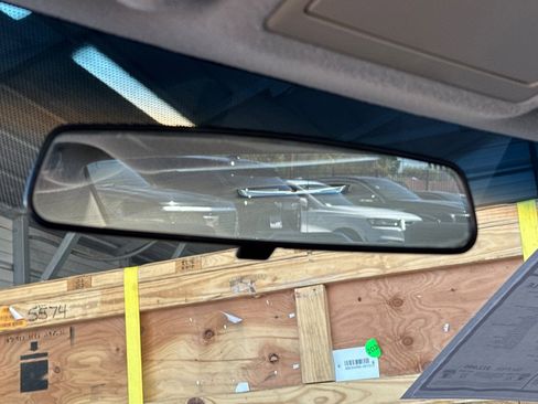 Used 2011 Toyota Camry LE image 23