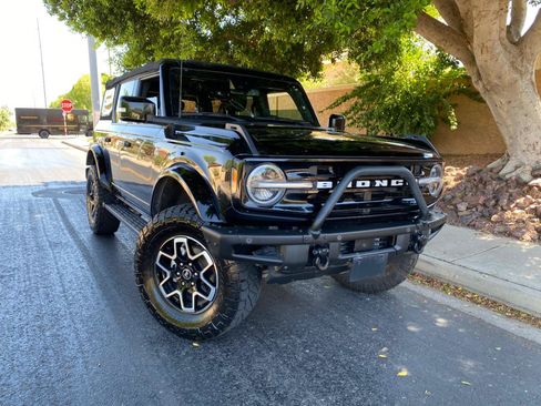 Used 2021 Ford Bronco Outer Banks AWD/4WD image 2