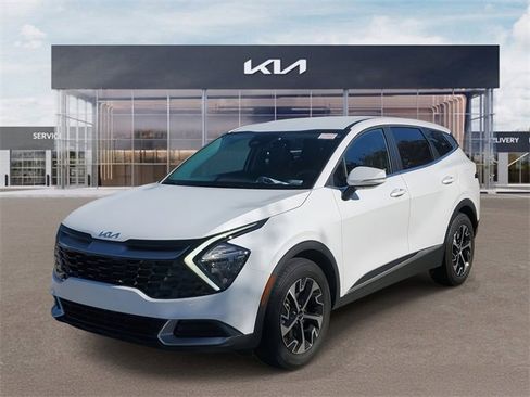 Certified 2023 Kia Sportage EX image 3