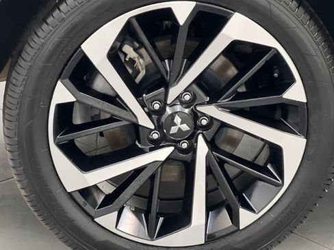 Used 2024 Mitsubishi Outlander SE FWD image 81