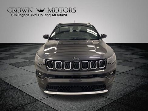 Used 2023 Jeep Compass Limited w/ Sun and Sound Group AWD/4WD image 2