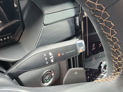 New 2026 GMC Acadia AT4 w/ Luxury Package AWD/4WD image 24