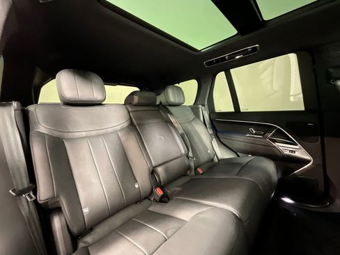 Used 2024 Land Rover Range Rover SE AWD/4WD image 22