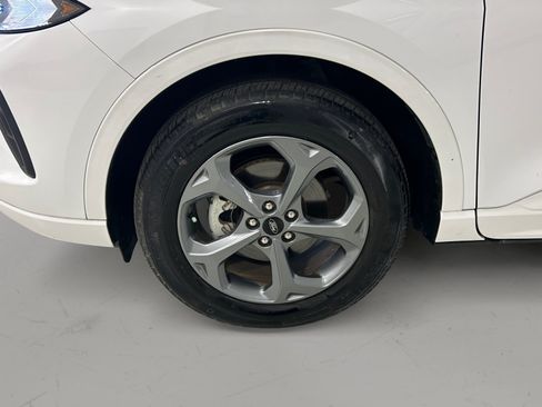 Certified 2023 Ford Escape ST-Line Select w/ Tech Pack #2 AWD/4WD image 9
