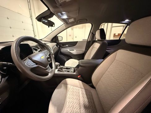 Used 2024 Chevrolet Equinox LS w/ LS Convenience Package image 16