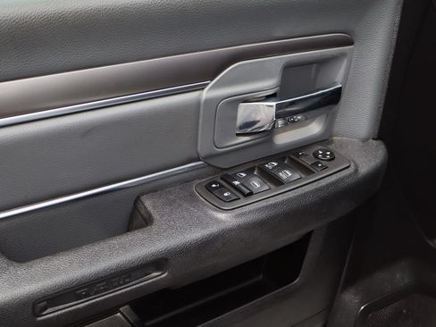 Used 2022 RAM 1500 Classic SLT w/ Electronics Group AWD/4WD image 18