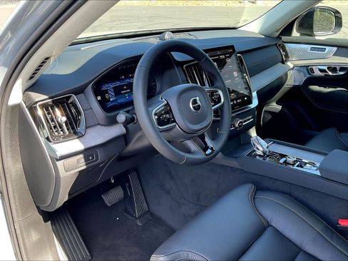 New 2026 Volvo XC90 T8 Ultra w/ Lounge Package AWD/4WD image 8