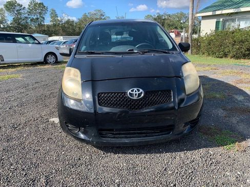 Used 2007 Toyota Yaris 2-Door Hatchback FWD image 2