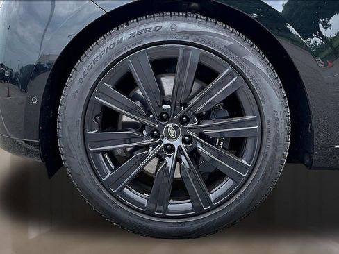 Used 2023 Land Rover Range Rover Autobiography AWD/4WD image 8