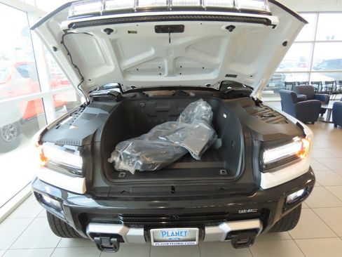 Used 2026 GMC Hummer EV SUV w/ LPO, Dark Essentials Package AWD/4WD image 5