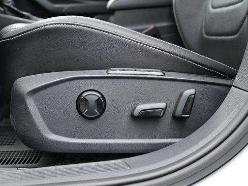 Used 2022 Volkswagen Jetta SEL FWD image 13