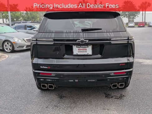 Used 2024 Chevrolet Traverse RS FWD image 5