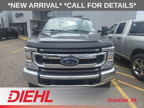 Used 2022 Ford F250 XLT AWD/4WD image 2