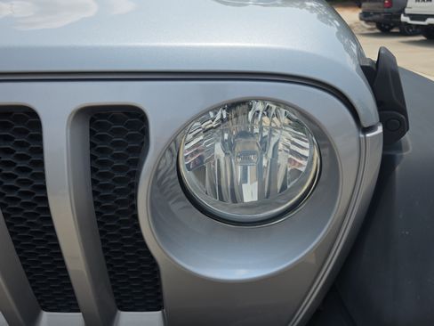 Used 2018 Jeep Wrangler Unlimited Sport S AWD/4WD image 5