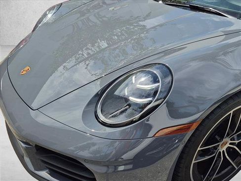 Used 2025 Porsche 911 Carrera RWD image 17
