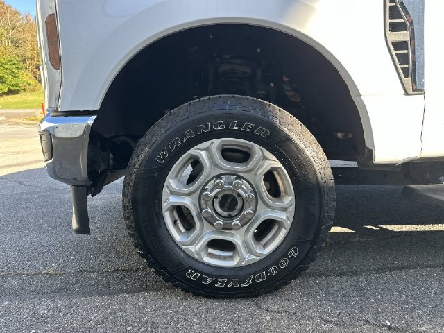 Used 2025 Ford F350 XLT AWD/4WD image 27