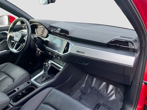 Used 2019 Audi Q3 2.0T Premium image 28