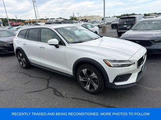 Used 2020 Volvo V60 T5 Cross Country AWD/4WD video 1