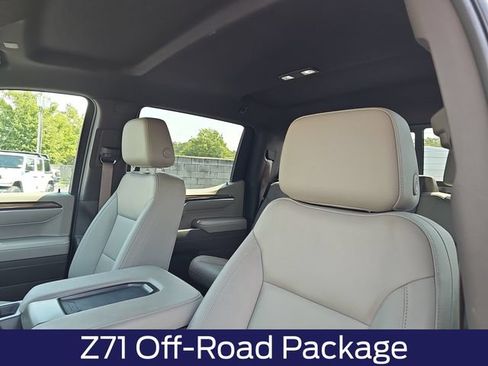 Used 2022 Chevrolet Silverado 1500 LT AWD/4WD image 17