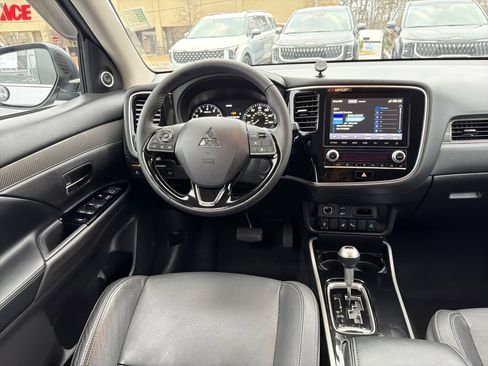 Used 2020 Mitsubishi Outlander SEL image 23