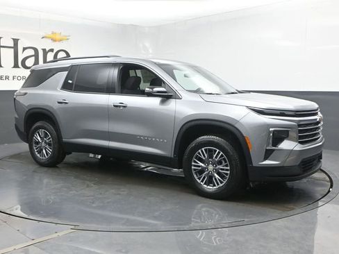 New 2026 Chevrolet Traverse LT w/ LPO, Floor Liner Package FWD image 6