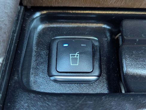 Used 2019 Mercedes-Benz GLS 550 4MATIC image 25