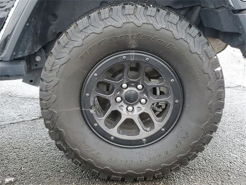 Used 2024 Jeep Wrangler Unlimited Rubicon image 31