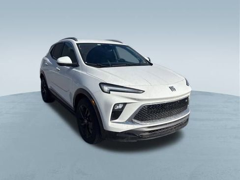 Used 2024 Buick Encore GX Sport Touring w/ Comfort Package image 4