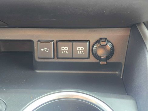 Certified 2020 Toyota Highlander XLE AWD/4WD image 30