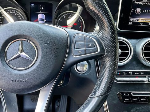 Used 2018 Mercedes-Benz GLC 300 4MATIC image 11