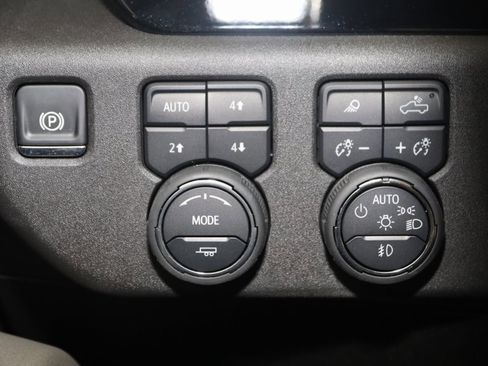 Used 2025 Chevrolet Silverado 2500 ZR2 image 28