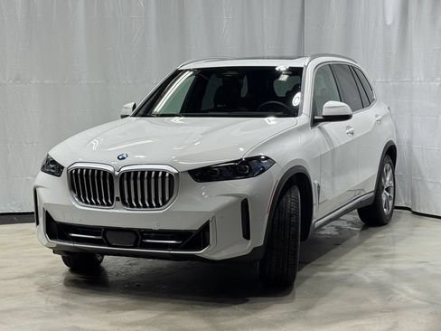 Used 2026 BMW X5 xDrive40i w/ Climate Comfort Package AWD/4WD image 3