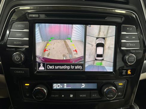 Used 2021 Nissan Maxima Platinum w/ Sport Mat Group image 12