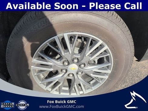 Used 2025 Chevrolet Traverse LT w/ Driver Confidence Package AWD/4WD image 7