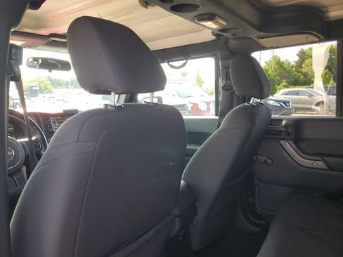Used 2017 Jeep Wrangler Unlimited Sport AWD/4WD image 9
