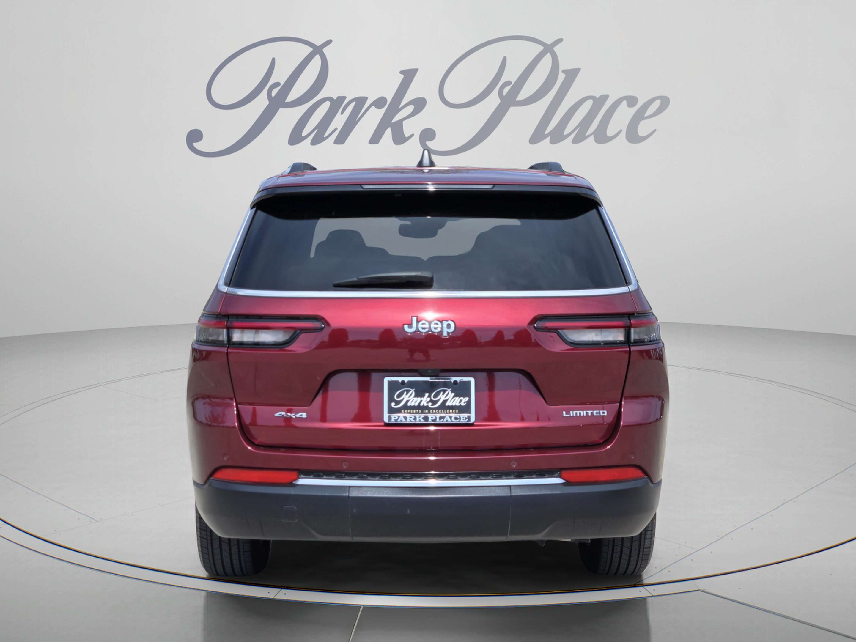 Used 2023 Jeep Grand Cherokee L Limited AWD/4WD image 4