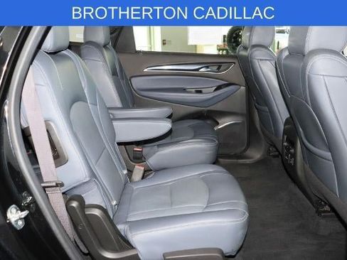 Used 2024 Buick Enclave Premium AWD/4WD image 31