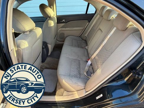 Used 2010 Ford Fusion SE image 4
