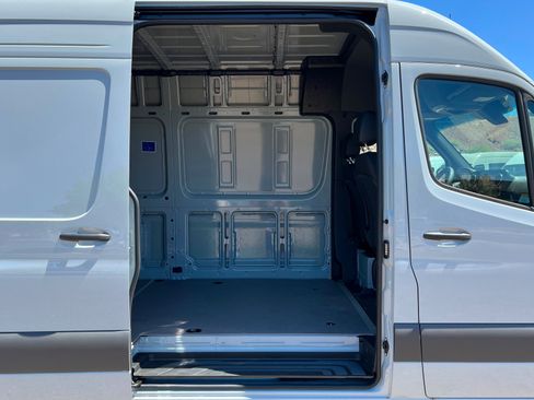 New 2026 Mercedes-Benz Sprinter 2500 image 18