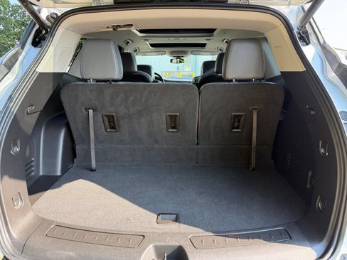 Used 2021 Buick Enclave Essence w/ Sound and Sites Package FWD image 35