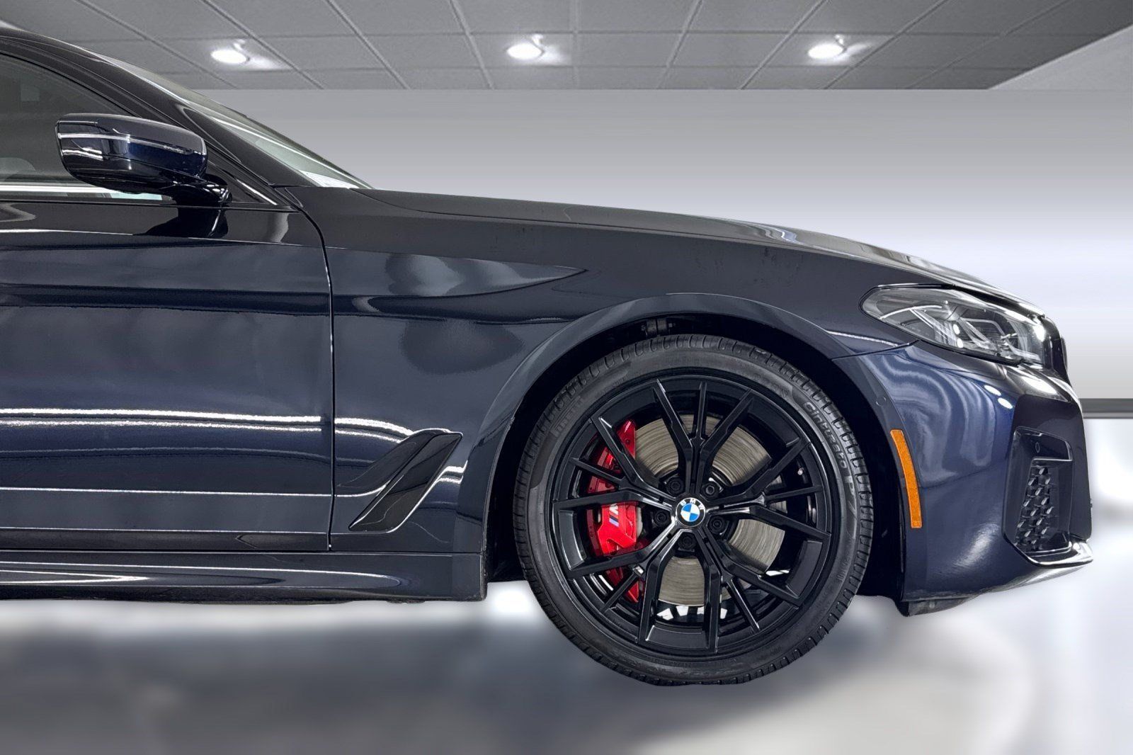 Used 2023 BMW 540i w/ M Sport Package RWD image 35