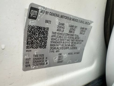 Used 2023 GMC Terrain SLT AWD/4WD image 9