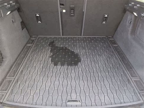 Used 2024 Jaguar F-PACE SVR image 35