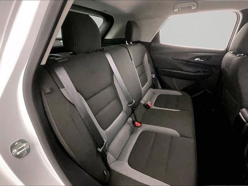 Used 2025 Chevrolet TrailBlazer LT AWD/4WD image 21