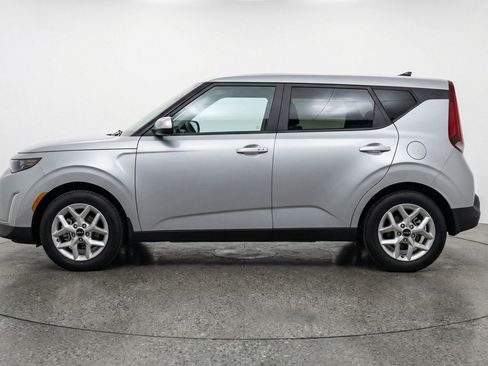 Used 2025 Kia Soul LX w/ LX Technology Package image 5