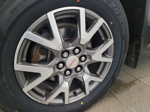 Used 2020 GMC Acadia SLE w/ Driver Convenience Package image 31