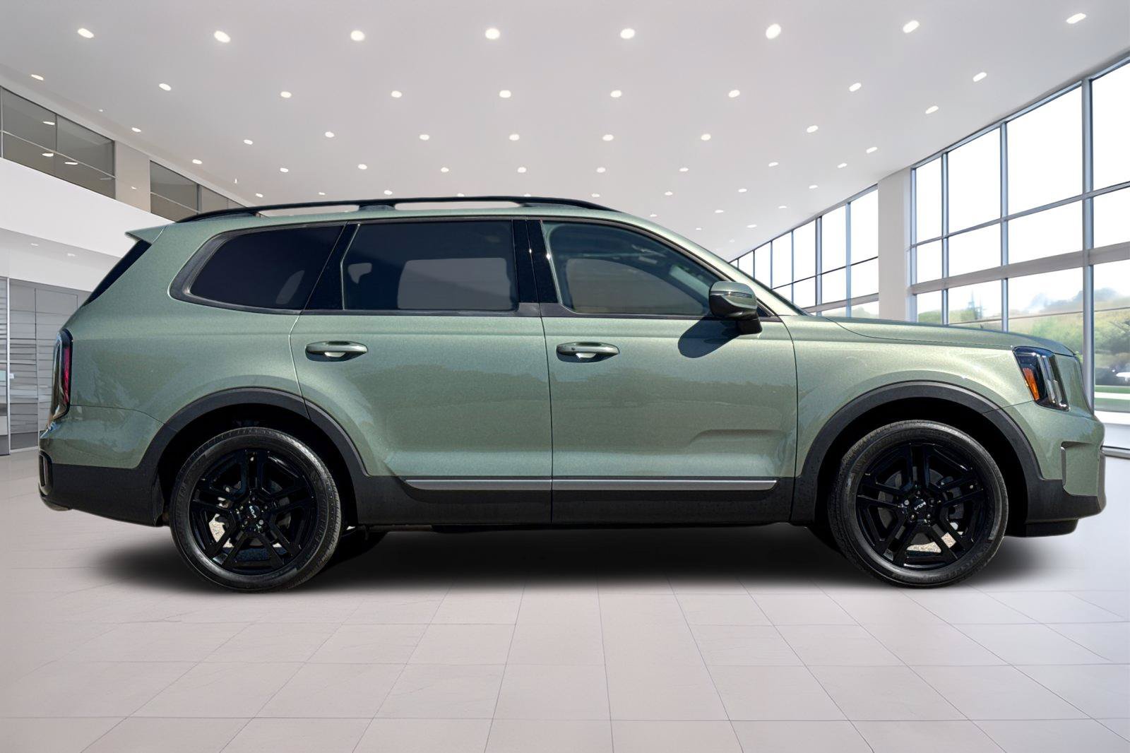 Used 2023 Kia Telluride EX X-Line AWD/4WD image 3