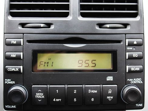 Used 2009 Kia Spectra5 SX image 17