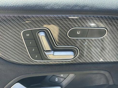 Used 2023 Mercedes-Benz GLB 250 image 25