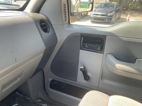 Used 2007 Ford F150 STX image 13